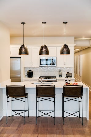 Fridge, microwave, oven, stovetop - Prime CBD Location: Historic New Orleans Charm + Modern Comfort (New Orleans)