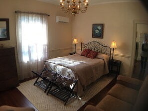 1 habitación, escritorio, tabla de planchar con plancha y wifi gratis 
