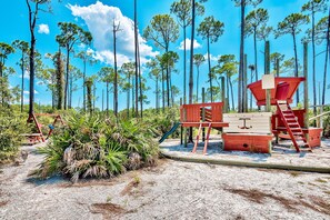 Children’s area - Sandestin Bayside Studio, Spectacular Bay Views (Miramar Beach)