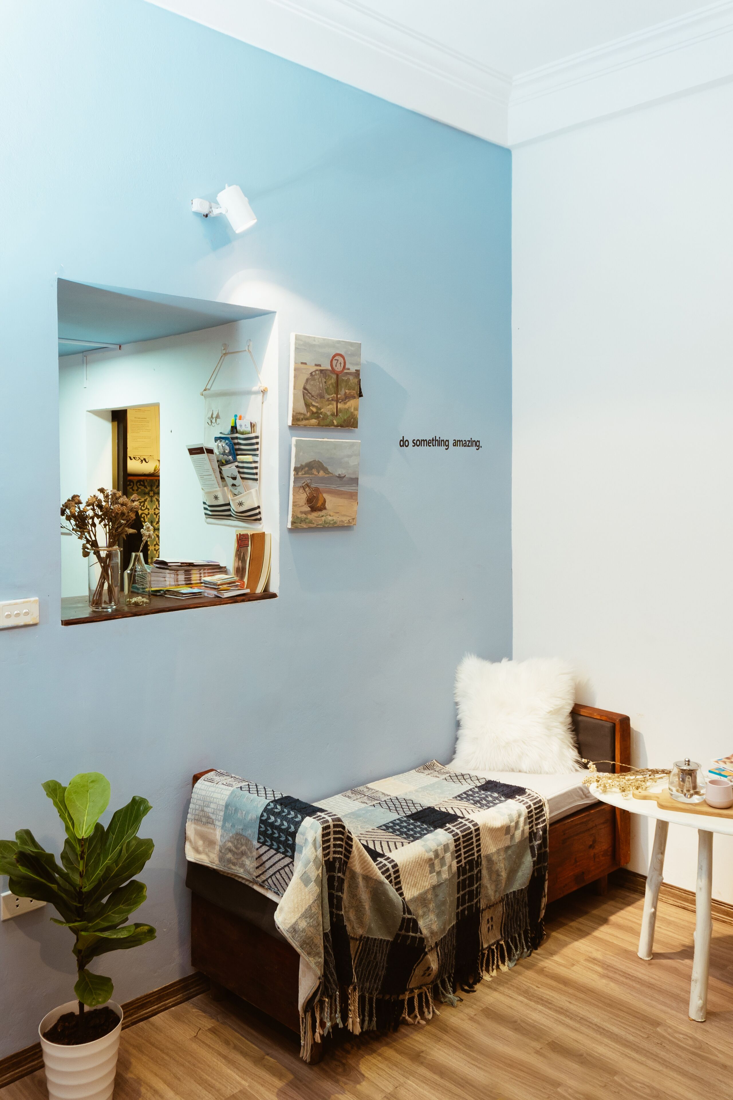 In-room safe, iron/ironing board, WiFi, bed sheets