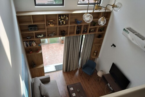 Ein 3-Bett-Apartment auf zwei Ebenen mit großem Wohn- und Essbereich.