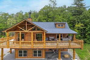 Exterior - TIMBER RIDGE / LONG RANGE MOUNTAIN VIEWS / HOT TUB  / GAME ROOM / PET FRIENDLY (Black Mountain)
