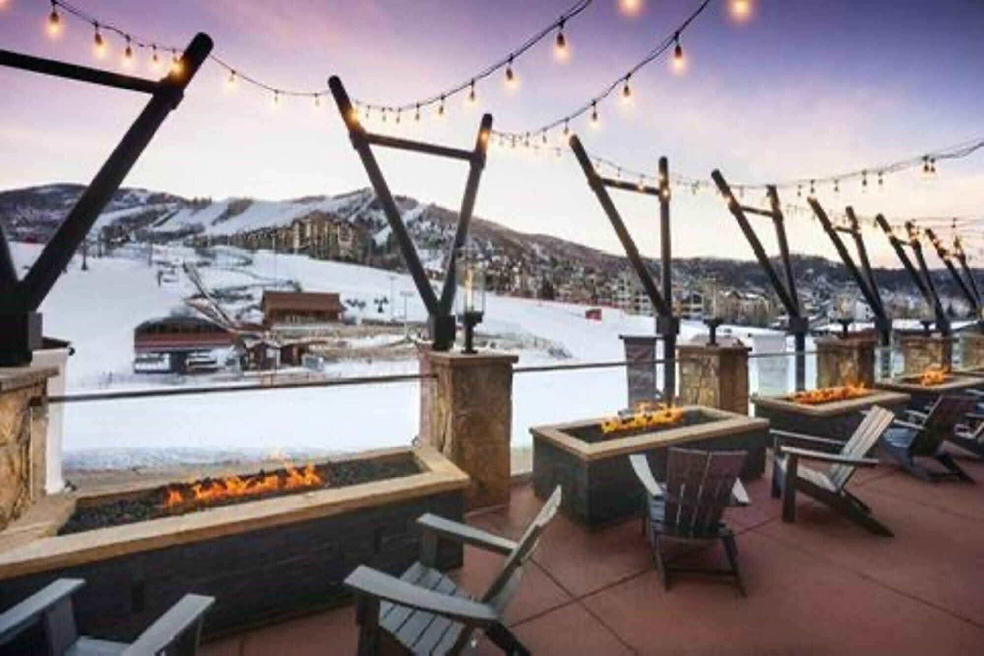 المنطقة المحيطة بالمنشأة