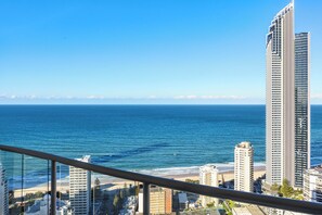 Property grounds - Chevron Renaissance Ocean & River Views (Surfers Paradise)