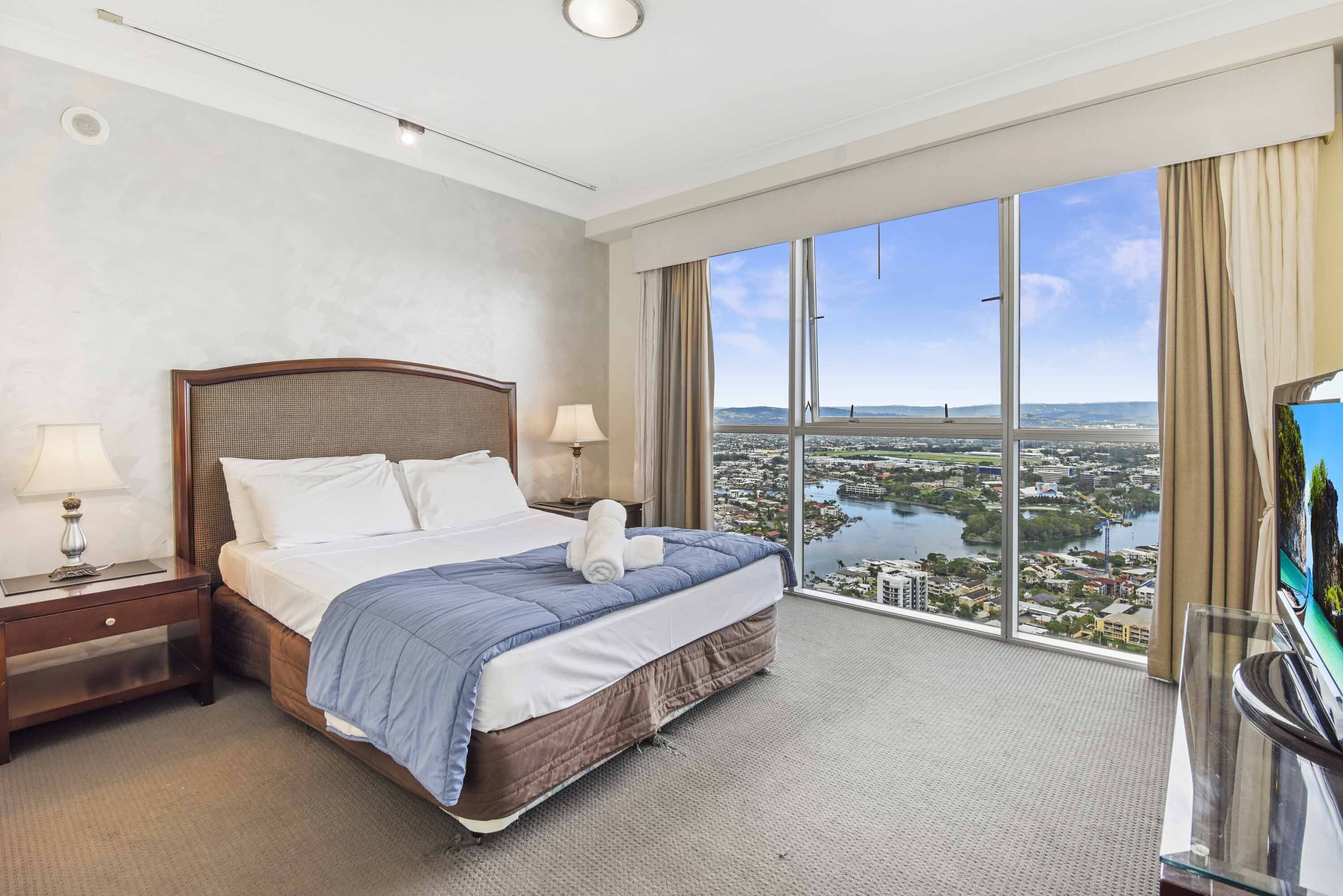 Chevron Renaissance Ocean & River Views — image 3