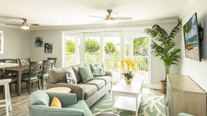 Smart-TV, Smart Speakers