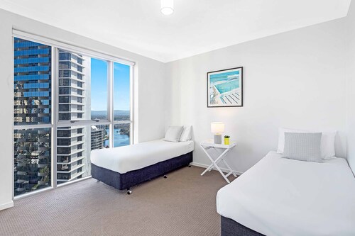 ビーチとレストランに近いシェブロンルネッサンスレベル18オーシャンビュー！