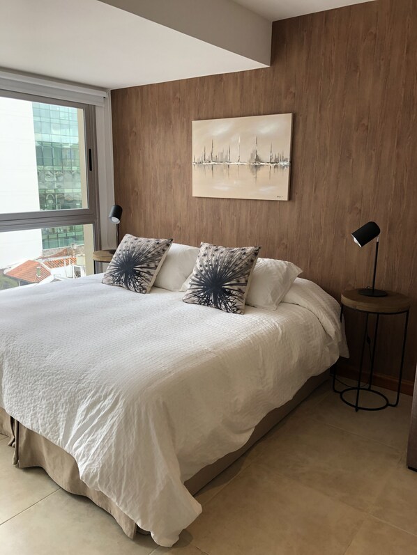 Apartment, 1 King Bed with Sofa bed, Non Smoking, City View