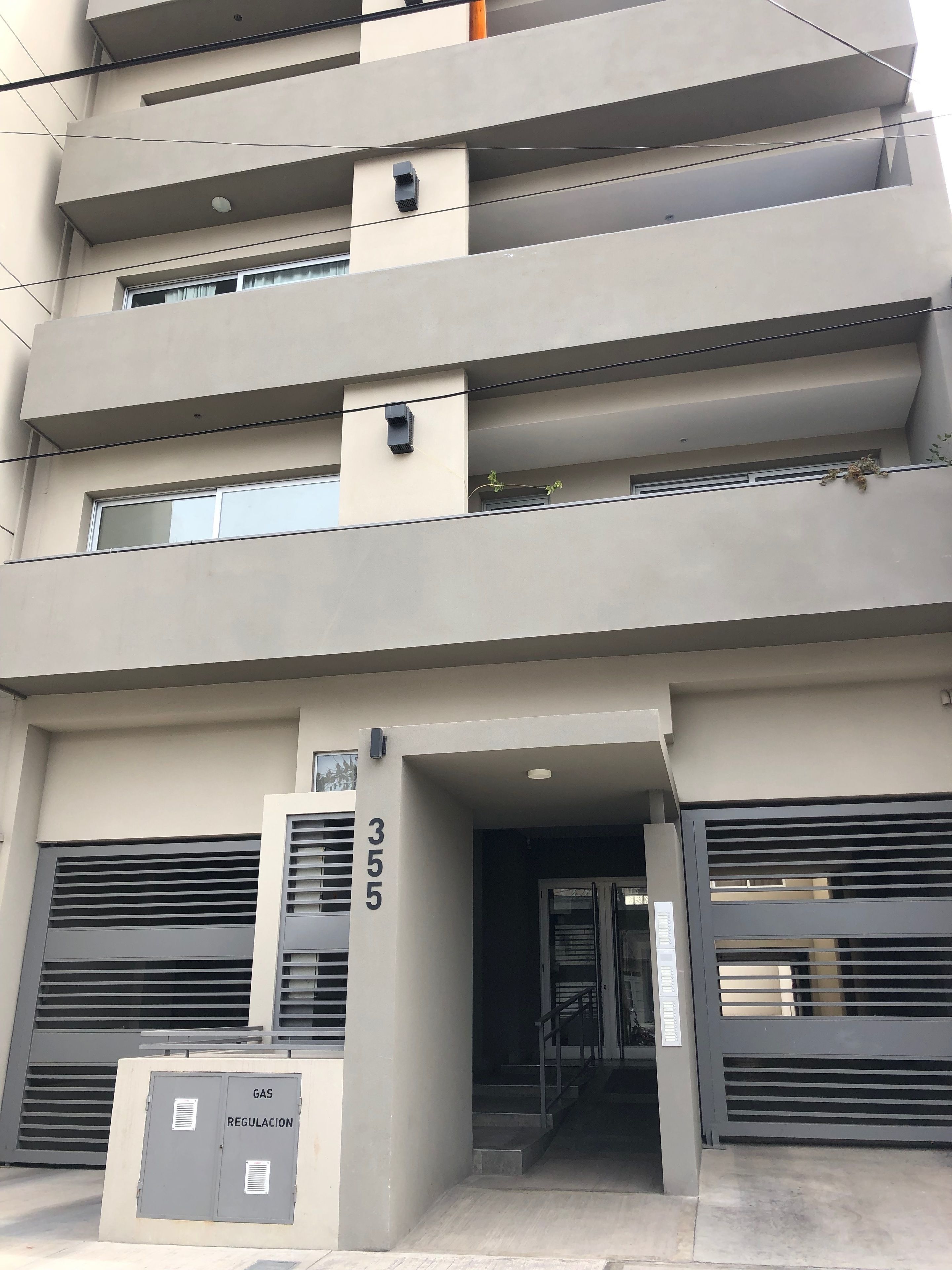 Bagian depan properti