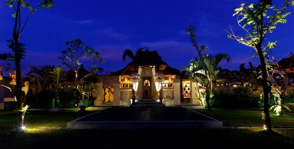 Exterior - Private Pool, One Bedroom Villa Rice Field View near Ubud (Ubud)
