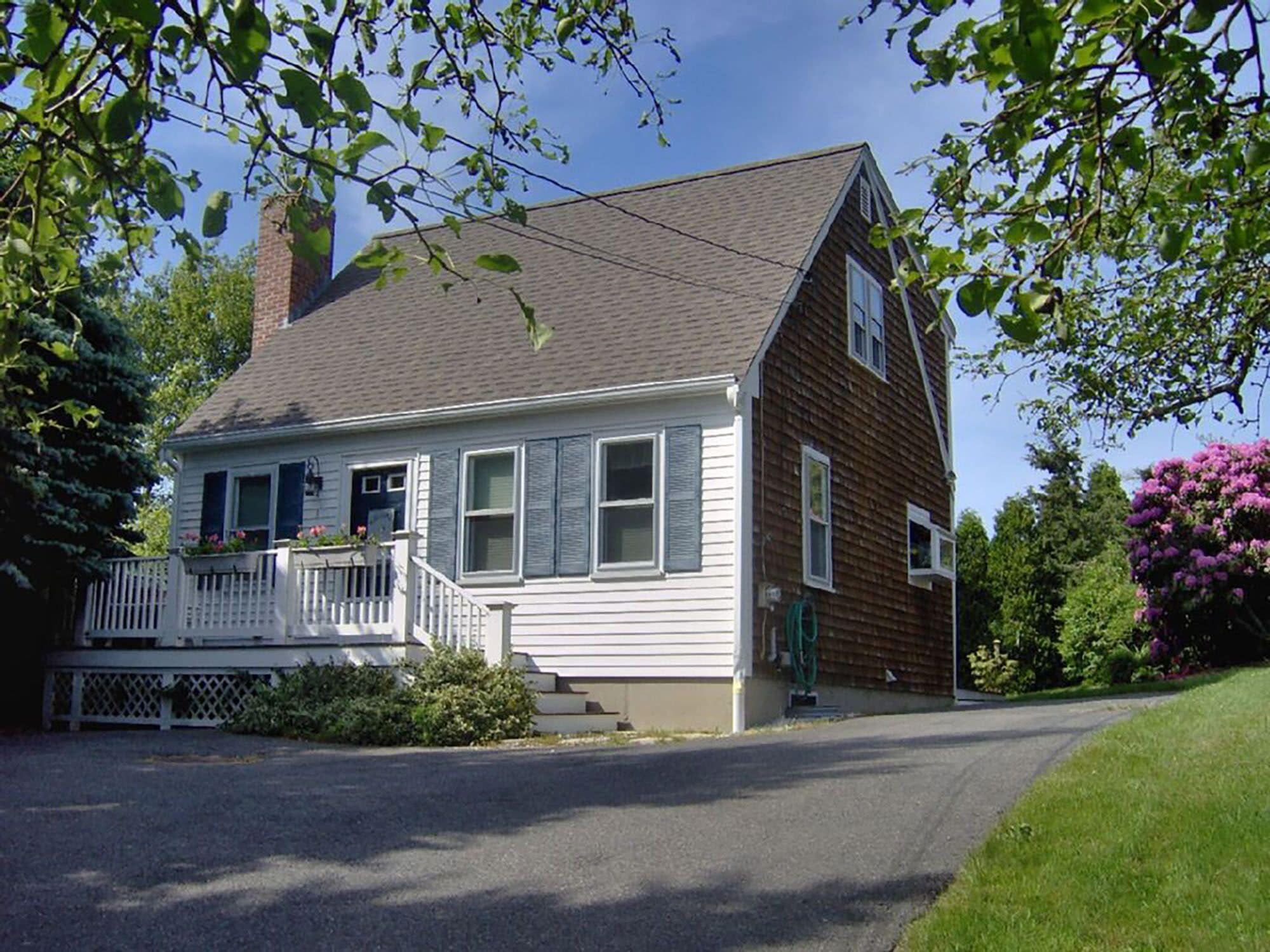 CAPE COD GETAWAY! Walk to Beaches, Marina & Cape Cod Canal-WINTER AVAILABLE.