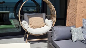 TV, books - Over-sized Luxury Balcony with teak loungers! Modern Style in the Golden Mile (Myrtle Beach)