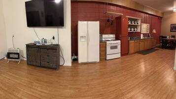 Frigorífic, microones, forn i placa de cuina