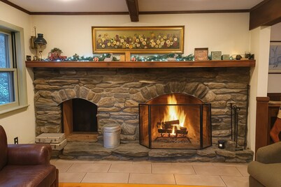 Killington Chalet - Great Space and Location!