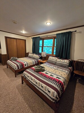6 chambres, fer et planche à repasser, Wi-Fi gratuit, draps fournis