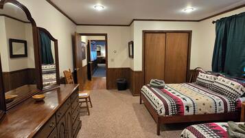 6 bedrooms, iron/ironing board, free WiFi, bed sheets