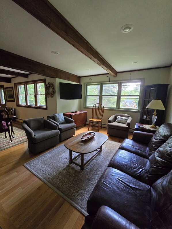 Smart TV, fireplace, printers