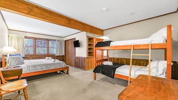 6 slaapkamers, een strijkplank/strijkijzer, gratis wifi, beddengoed