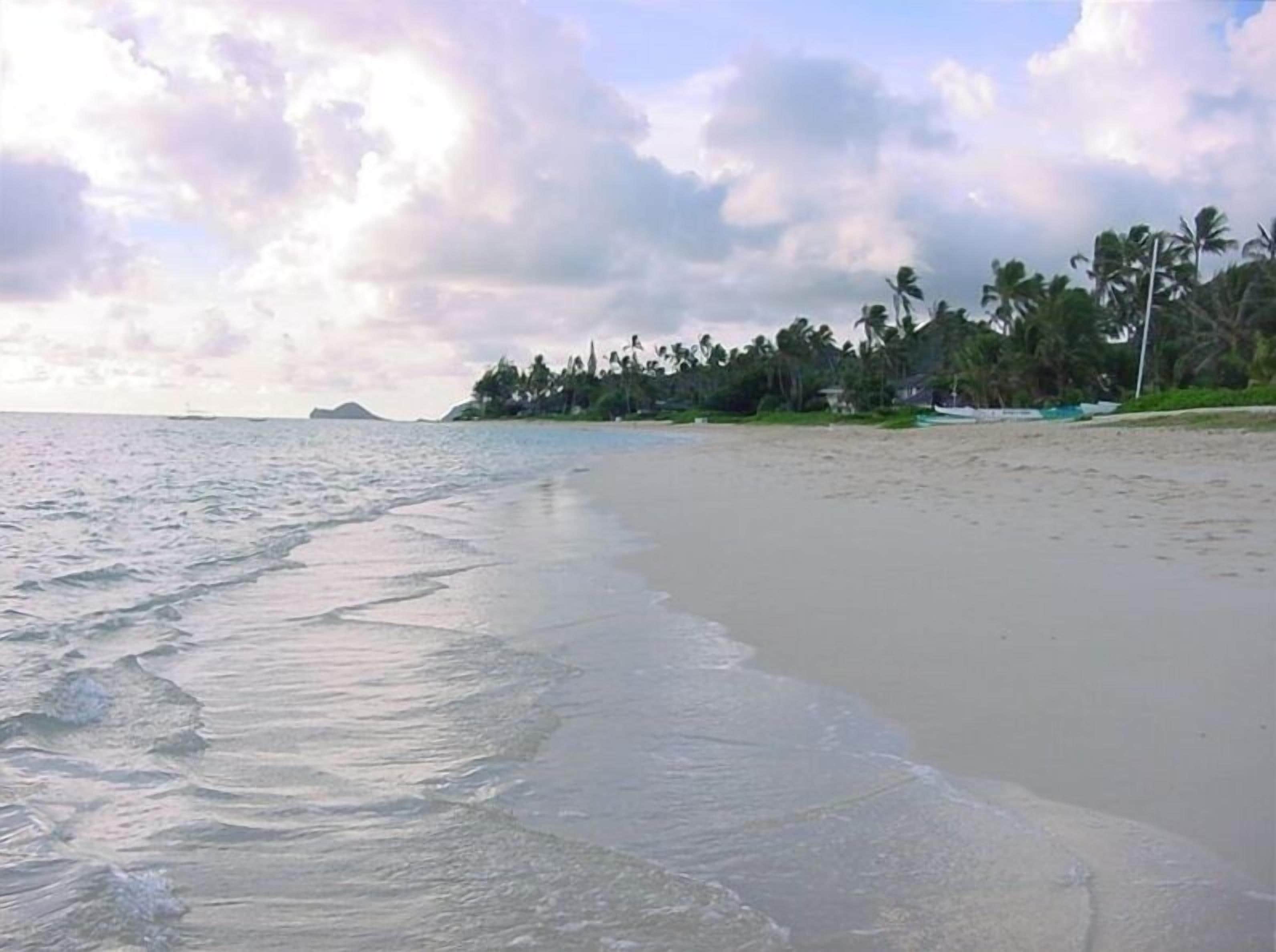 Aurinkotuoleja, rantapyyhkeitä