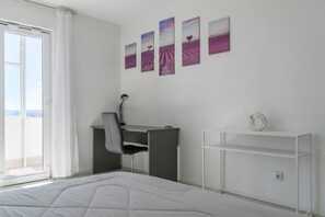 1 chambre, coffres-forts dans les chambres, bureau