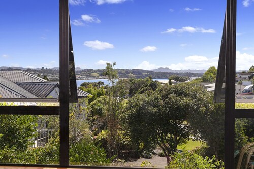 Serene at Snells - Snells Beach Bach