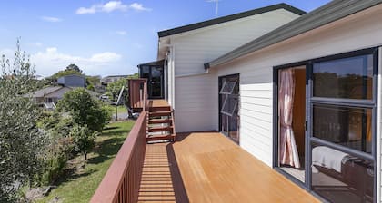 Serene at Snells - Snells Beach Bach