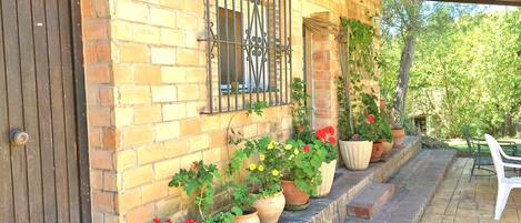 تفاصيل الفندق من الخارج