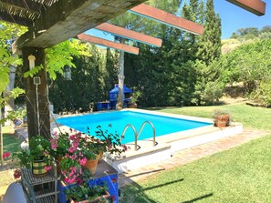 Outdoor pool - Casa Rural Cupiana, ideal for families. (Málaga)
