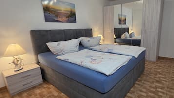 2 bedrooms, iron/ironing board, WiFi, bed sheets