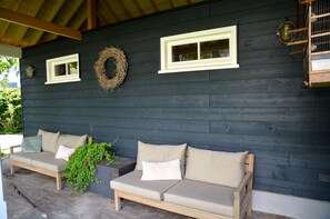 Terrace/patio - BERGEN: 'Boschlust', beautiful apartments in country house style and close to the beach! (Bergen)
