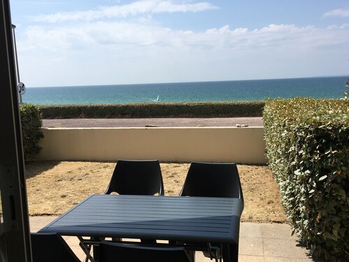 Appartement neuf avec terrasse vue et accès mer 2 personnes tous confort / vélos