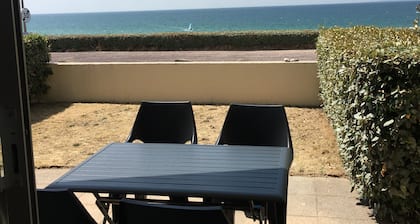Appartement neuf avec terrasse vue et accÚs mer 2 personnes tous confort / vélos