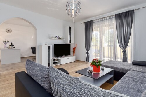 New 105m2 apartment in Porec