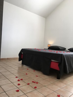 1 bedroom, iron/ironing board, WiFi, bed sheets - Gite Rhum & Spa: get your fill of sunshine☀️ (Sainte-Rose)