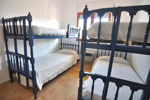 2 bedrooms, iron/ironing board - Vacation rental in Roses with air conditioning and sea view, cozy apartment 50m from the beach. Book now and enjoy the sea! (Roses)