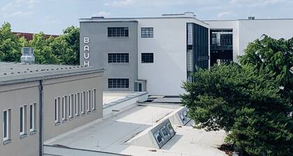 "FeWo Tante Ju" with a view of the Bauhaus in Dessau-Roßlau