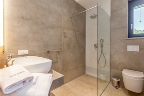 Hair dryer, towels - Stylish Villa Quadra***** with a sea view and heated pool on Krk (Pinezici)