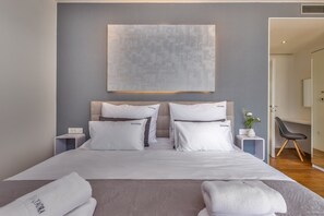 5 chambres, fer et planche à repasser, Wi-Fi, draps fournis