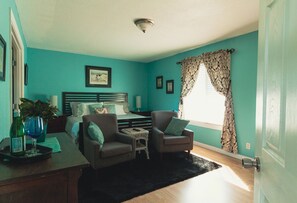 5 makuuhuonetta, tallelokero huoneessa, silitysrauta/-lauta, Wi-Fi