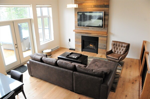 Smart TV, fireplace, video games, stereo