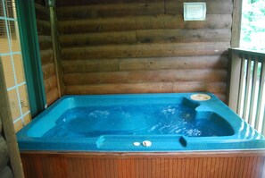 Indoor spa tub - The Wildlife Hot Tub Cabin @ LakePointe Resort - no cleaning fees!  (Russell Springs)