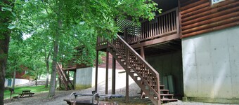 The Wildlife Hot Tub Cabin @ LakePointe Resort - no cleaning fees! 