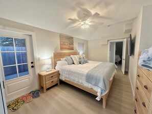 2 bedrooms, iron/ironing board, travel cot, free WiFi