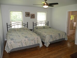 4 bedrooms, iron/ironing board, free WiFi, bed sheets