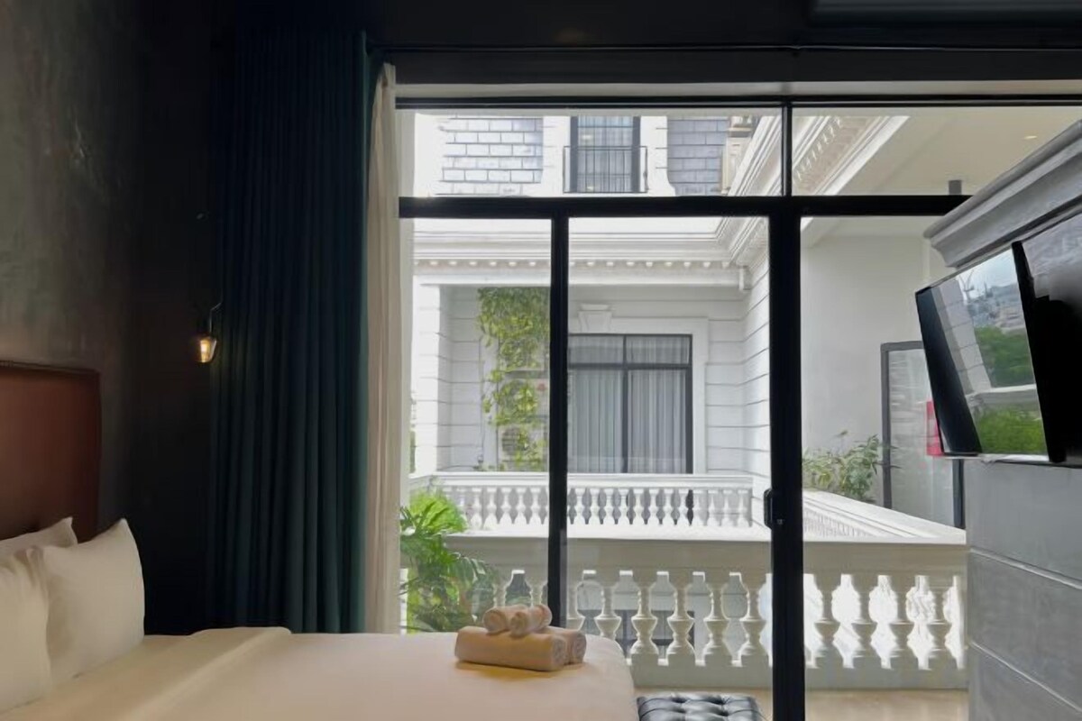 Deluxe Room With Terrace