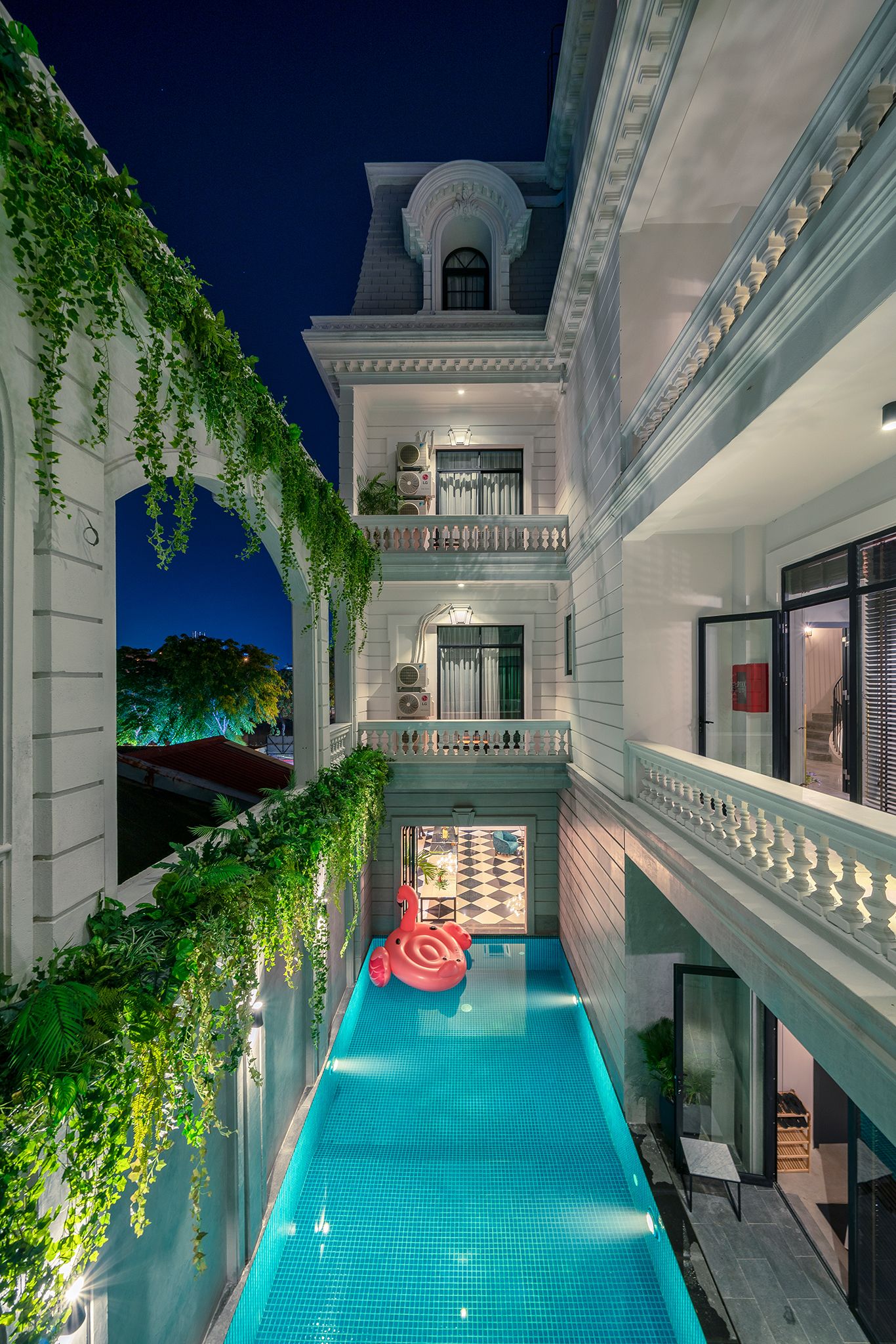 Kolam renang outdoor