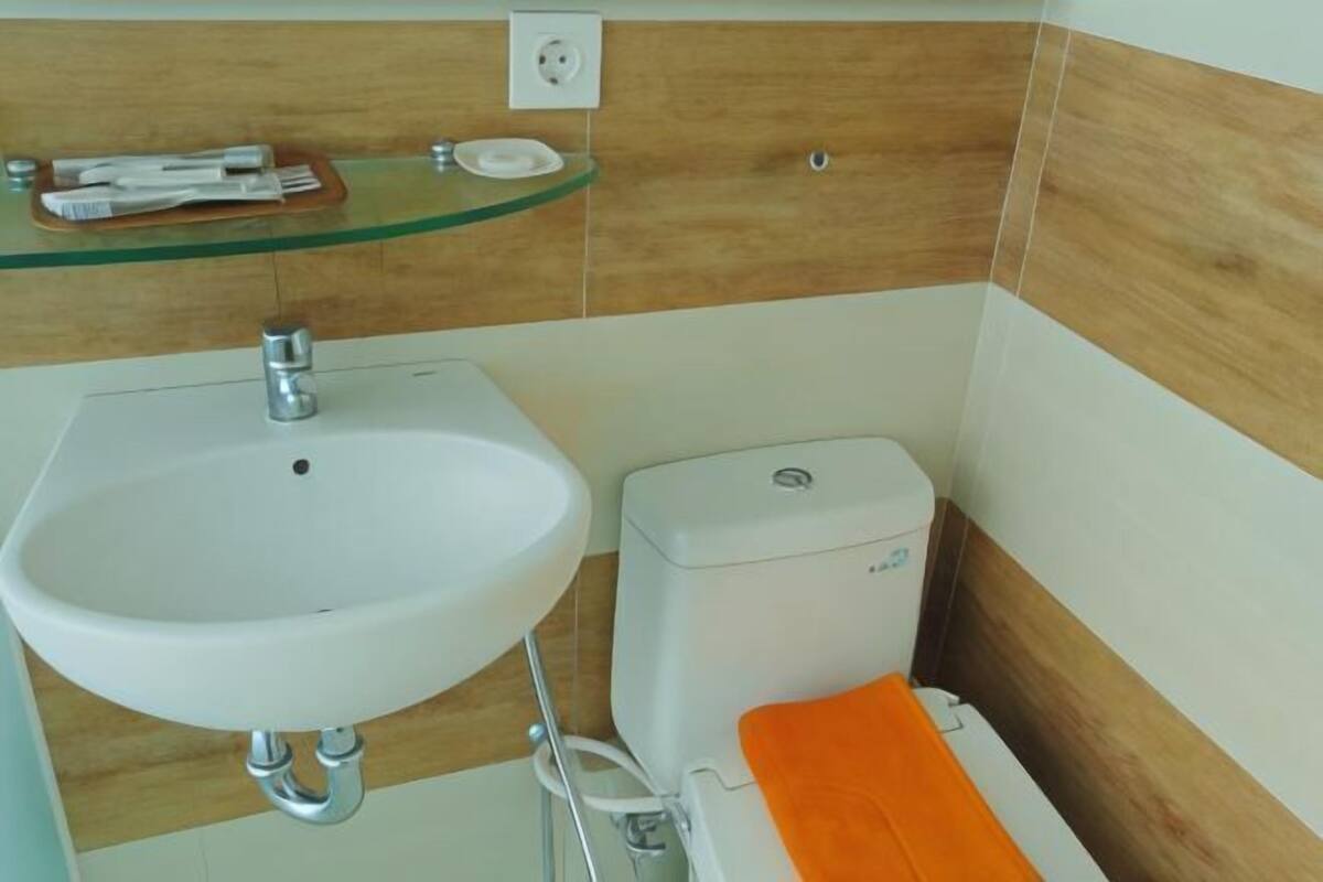 Bathroom | Shower, hair dryer, towels, soap