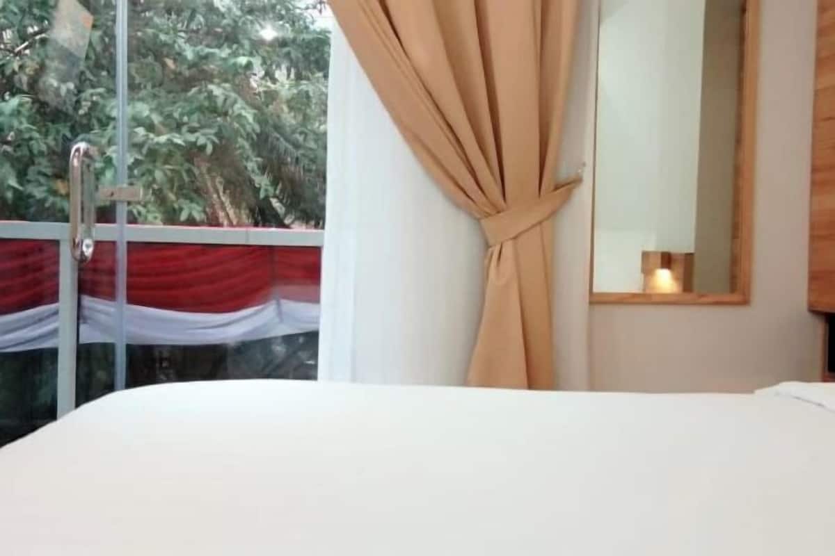 Een kluis op de kamer, een bureau, gratis wifi