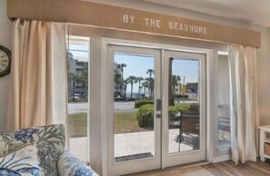 Interior - Beach Gem! Ground floor, steps to the beach! (Destin)