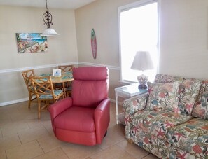 Tv, dvd-afspiller, bøger